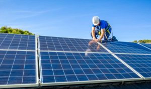 Installation et mise en production des panneaux solaires photovoltaïques à Breal-sous-Montfort